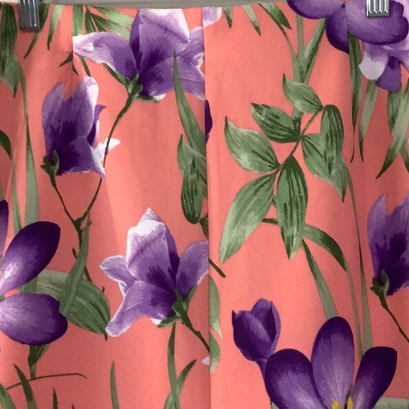 NYCC New York Clothing CO. Floral Skirt - Picture 3 of 6